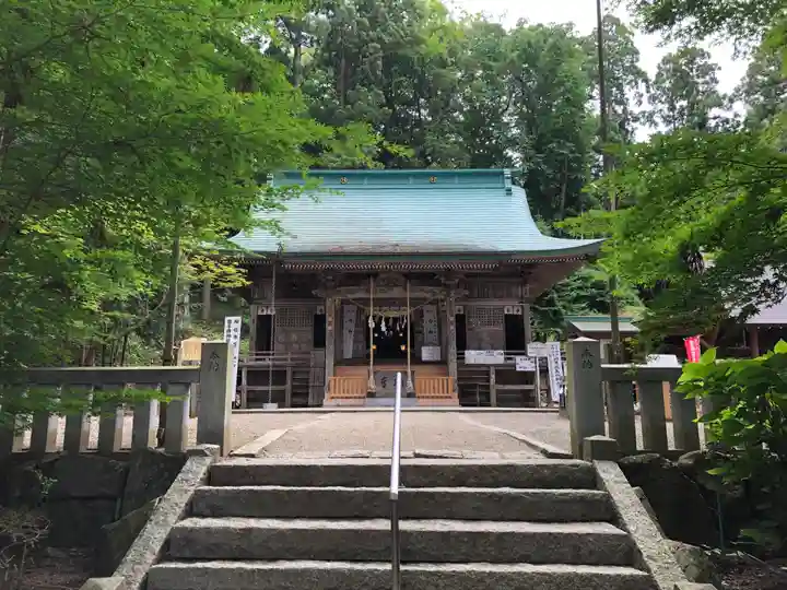 熊野神社の本殿・本堂