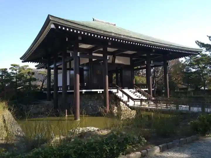 中宮寺の{uncategorized: "未分類", other: "その他", undefined: "問題あり", building: "その他建物", grave: "お墓", sacred_gate: "鳥居", guardian: "狛犬", statue: "像", buddha: "仏像", history: "歴史", nature: "自然", garden: "庭園", animal: "動物", pagoda: "塔", temizu: "手水舎", mountain_gate: "山門・神門", sanctuary: "本殿・本堂", subordinate: "末社・摂社", art: "芸術", scenery: "景色", jizo: "地蔵", ema: "絵馬", goshuin: "御朱印", omikuji: "おみくじ", items: "授与品その他", amulet: "お守り", goshuincho: "御朱印帳", eats: "食事", festival: "お祭り", votive_dance: "神楽", shichigosan: "七五三参", wedding: "結婚式", experience: "体験その他", initially: "初詣", around: "周辺", anti_infection: "感染症対策"}