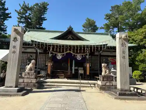 素盞嗚尊神社（江坂神社）の{uncategorized: "未分類", other: "その他", undefined: "問題あり", building: "その他建物", grave: "お墓", sacred_gate: "鳥居", guardian: "狛犬", statue: "像", buddha: "仏像", history: "歴史", nature: "自然", garden: "庭園", animal: "動物", pagoda: "塔", temizu: "手水舎", mountain_gate: "山門・神門", sanctuary: "本殿・本堂", subordinate: "末社・摂社", art: "芸術", scenery: "景色", jizo: "地蔵", ema: "絵馬", goshuin: "御朱印", omikuji: "おみくじ", items: "授与品その他", amulet: "お守り", goshuincho: "御朱印帳", eats: "食事", festival: "お祭り", votive_dance: "神楽", shichigosan: "七五三参", wedding: "結婚式", experience: "体験その他", initially: "初詣", around: "周辺", anti_infection: "感染症対策"}