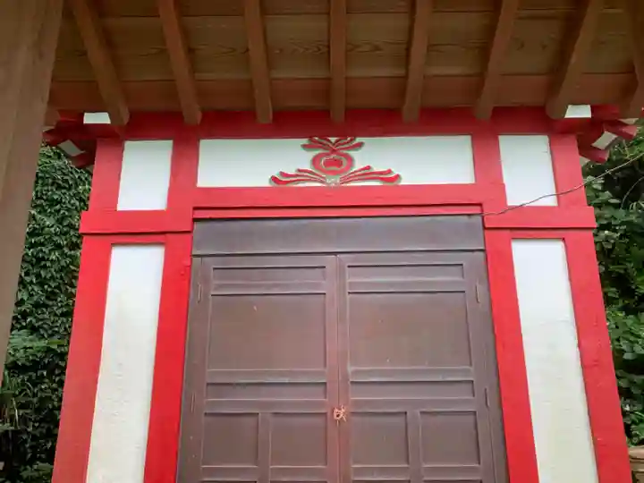八幡神社の本殿・本堂