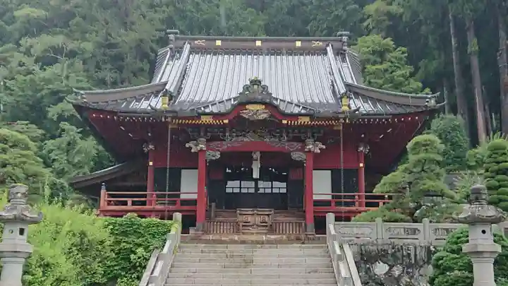 久遠寺の本殿・本堂