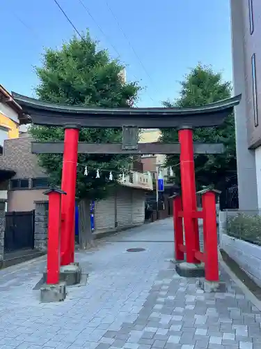 鳩ヶ谷氷川神社の{uncategorized: "未分類", other: "その他", undefined: "問題あり", building: "その他建物", grave: "お墓", sacred_gate: "鳥居", guardian: "狛犬", statue: "像", buddha: "仏像", history: "歴史", nature: "自然", garden: "庭園", animal: "動物", pagoda: "塔", temizu: "手水舎", mountain_gate: "山門・神門", sanctuary: "本殿・本堂", subordinate: "末社・摂社", art: "芸術", scenery: "景色", jizo: "地蔵", ema: "絵馬", goshuin: "御朱印", omikuji: "おみくじ", items: "授与品その他", amulet: "お守り", goshuincho: "御朱印帳", eats: "食事", festival: "お祭り", votive_dance: "神楽", shichigosan: "七五三参", wedding: "結婚式", experience: "体験その他", initially: "初詣", around: "周辺", anti_infection: "感染症対策"}