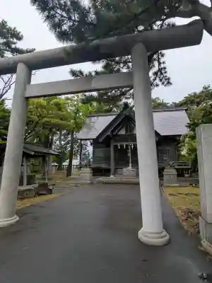 豊川稲荷神社の{uncategorized: "未分類", other: "その他", undefined: "問題あり", building: "その他建物", grave: "お墓", sacred_gate: "鳥居", guardian: "狛犬", statue: "像", buddha: "仏像", history: "歴史", nature: "自然", garden: "庭園", animal: "動物", pagoda: "塔", temizu: "手水舎", mountain_gate: "山門・神門", sanctuary: "本殿・本堂", subordinate: "末社・摂社", art: "芸術", scenery: "景色", jizo: "地蔵", ema: "絵馬", goshuin: "御朱印", omikuji: "おみくじ", items: "授与品その他", amulet: "お守り", goshuincho: "御朱印帳", eats: "食事", festival: "お祭り", votive_dance: "神楽", shichigosan: "七五三参", wedding: "結婚式", experience: "体験その他", initially: "初詣", around: "周辺", anti_infection: "感染症対策"}