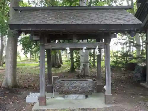 多寄神社の手水舎