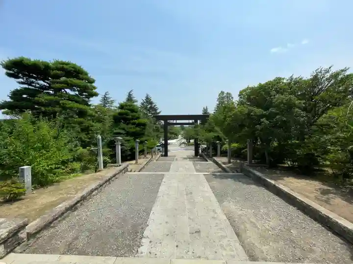開成山大神宮の{uncategorized: "未分類", other: "その他", undefined: "問題あり", building: "その他建物", grave: "お墓", sacred_gate: "鳥居", guardian: "狛犬", statue: "像", buddha: "仏像", history: "歴史", nature: "自然", garden: "庭園", animal: "動物", pagoda: "塔", temizu: "手水舎", mountain_gate: "山門・神門", sanctuary: "本殿・本堂", subordinate: "末社・摂社", art: "芸術", scenery: "景色", jizo: "地蔵", ema: "絵馬", goshuin: "御朱印", omikuji: "おみくじ", items: "授与品その他", amulet: "お守り", goshuincho: "御朱印帳", eats: "食事", festival: "お祭り", votive_dance: "神楽", shichigosan: "七五三参", wedding: "結婚式", experience: "体験その他", initially: "初詣", around: "周辺", anti_infection: "感染症対策"}