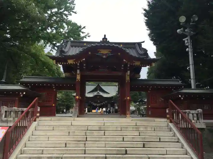秩父神社の山門・神門