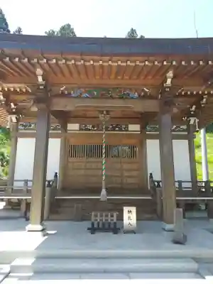 安楽寺の本殿・本堂
