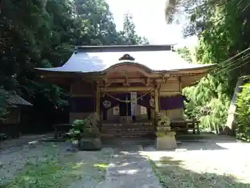新山神社の本殿・本堂