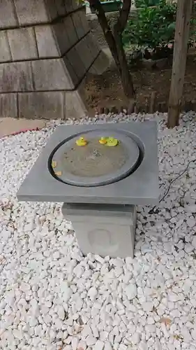 高円寺氷川神社の庭園