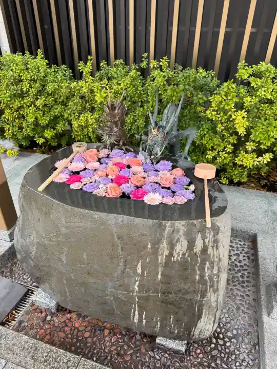 駒込妙義神社の{uncategorized: "未分類", other: "その他", undefined: "問題あり", building: "その他建物", grave: "お墓", sacred_gate: "鳥居", guardian: "狛犬", statue: "像", buddha: "仏像", history: "歴史", nature: "自然", garden: "庭園", animal: "動物", pagoda: "塔", temizu: "手水舎", mountain_gate: "山門・神門", sanctuary: "本殿・本堂", subordinate: "末社・摂社", art: "芸術", scenery: "景色", jizo: "地蔵", ema: "絵馬", goshuin: "御朱印", omikuji: "おみくじ", items: "授与品その他", amulet: "お守り", goshuincho: "御朱印帳", eats: "食事", festival: "お祭り", votive_dance: "神楽", shichigosan: "七五三参", wedding: "結婚式", experience: "体験その他", initially: "初詣", around: "周辺", anti_infection: "感染症対策"}