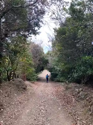 諭鶴羽神社の周辺