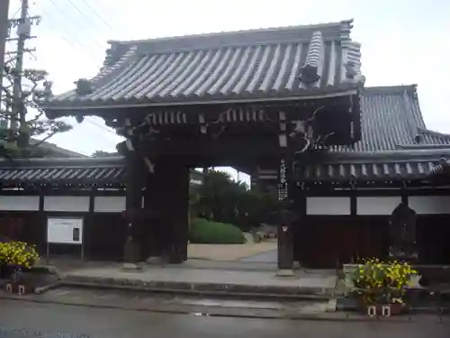 玉保院の山門・神門