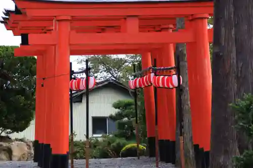 高屋敷稲荷神社の鳥居