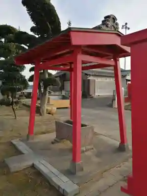 稲荷神社の手水舎