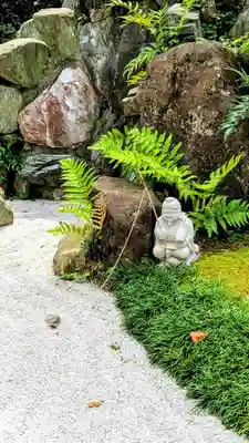 感通寺の庭園