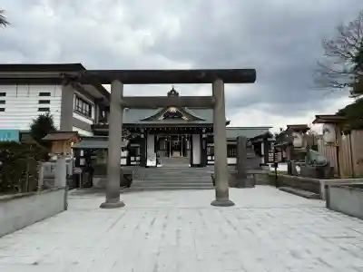 里之宮 湯殿山神社の{uncategorized: "未分類", other: "その他", undefined: "問題あり", building: "その他建物", grave: "お墓", sacred_gate: "鳥居", guardian: "狛犬", statue: "像", buddha: "仏像", history: "歴史", nature: "自然", garden: "庭園", animal: "動物", pagoda: "塔", temizu: "手水舎", mountain_gate: "山門・神門", sanctuary: "本殿・本堂", subordinate: "末社・摂社", art: "芸術", scenery: "景色", jizo: "地蔵", ema: "絵馬", goshuin: "御朱印", omikuji: "おみくじ", items: "授与品その他", amulet: "お守り", goshuincho: "御朱印帳", eats: "食事", festival: "お祭り", votive_dance: "神楽", shichigosan: "七五三参", wedding: "結婚式", experience: "体験その他", initially: "初詣", around: "周辺", anti_infection: "感染症対策"}