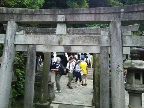 銭洗弁財天宇賀福神社の鳥居