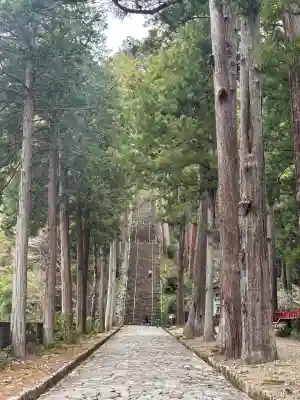久遠寺の{uncategorized: "未分類", other: "その他", undefined: "問題あり", building: "その他建物", grave: "お墓", sacred_gate: "鳥居", guardian: "狛犬", statue: "像", buddha: "仏像", history: "歴史", nature: "自然", garden: "庭園", animal: "動物", pagoda: "塔", temizu: "手水舎", mountain_gate: "山門・神門", sanctuary: "本殿・本堂", subordinate: "末社・摂社", art: "芸術", scenery: "景色", jizo: "地蔵", ema: "絵馬", goshuin: "御朱印", omikuji: "おみくじ", items: "授与品その他", amulet: "お守り", goshuincho: "御朱印帳", eats: "食事", festival: "お祭り", votive_dance: "神楽", shichigosan: "七五三参", wedding: "結婚式", experience: "体験その他", initially: "初詣", around: "周辺", anti_infection: "感染症対策"}