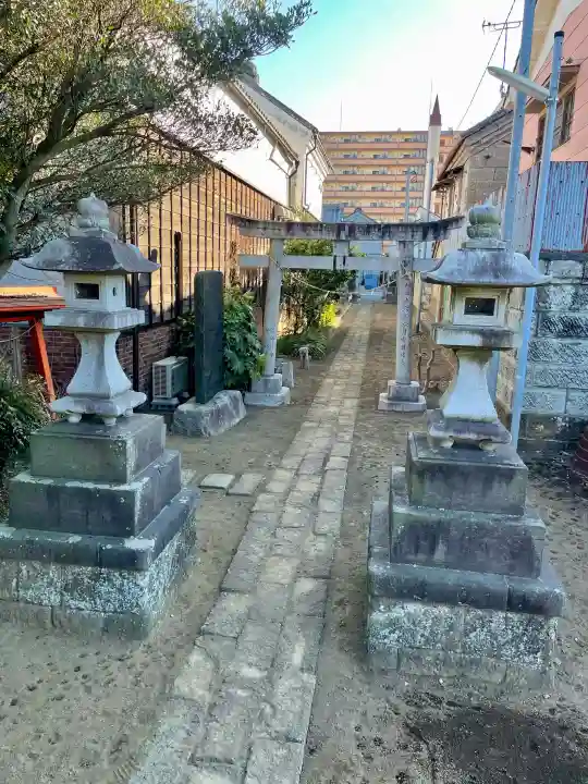 竹駒稲荷神社の{uncategorized: "未分類", other: "その他", undefined: "問題あり", building: "その他建物", grave: "お墓", sacred_gate: "鳥居", guardian: "狛犬", statue: "像", buddha: "仏像", history: "歴史", nature: "自然", garden: "庭園", animal: "動物", pagoda: "塔", temizu: "手水舎", mountain_gate: "山門・神門", sanctuary: "本殿・本堂", subordinate: "末社・摂社", art: "芸術", scenery: "景色", jizo: "地蔵", ema: "絵馬", goshuin: "御朱印", omikuji: "おみくじ", items: "授与品その他", amulet: "お守り", goshuincho: "御朱印帳", eats: "食事", festival: "お祭り", votive_dance: "神楽", shichigosan: "七五三参", wedding: "結婚式", experience: "体験その他", initially: "初詣", around: "周辺", anti_infection: "感染症対策"}
