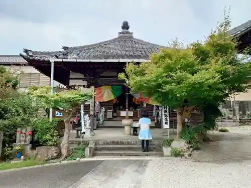 極楽寺の本殿・本堂