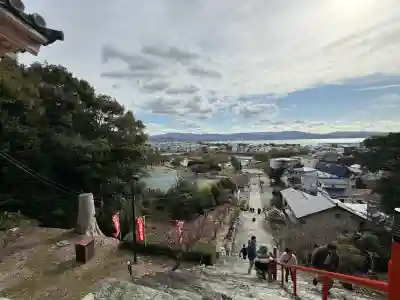 和歌浦天満宮の{uncategorized: "未分類", other: "その他", undefined: "問題あり", building: "その他建物", grave: "お墓", sacred_gate: "鳥居", guardian: "狛犬", statue: "像", buddha: "仏像", history: "歴史", nature: "自然", garden: "庭園", animal: "動物", pagoda: "塔", temizu: "手水舎", mountain_gate: "山門・神門", sanctuary: "本殿・本堂", subordinate: "末社・摂社", art: "芸術", scenery: "景色", jizo: "地蔵", ema: "絵馬", goshuin: "御朱印", omikuji: "おみくじ", items: "授与品その他", amulet: "お守り", goshuincho: "御朱印帳", eats: "食事", festival: "お祭り", votive_dance: "神楽", shichigosan: "七五三参", wedding: "結婚式", experience: "体験その他", initially: "初詣", around: "周辺", anti_infection: "感染症対策"}