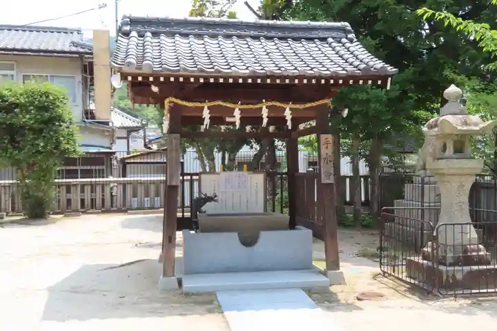 八岩華神社の手水舎