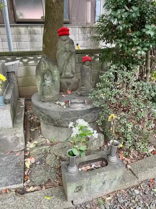 永泉寺の{uncategorized: "未分類", other: "その他", undefined: "問題あり", building: "その他建物", grave: "お墓", sacred_gate: "鳥居", guardian: "狛犬", statue: "像", buddha: "仏像", history: "歴史", nature: "自然", garden: "庭園", animal: "動物", pagoda: "塔", temizu: "手水舎", mountain_gate: "山門・神門", sanctuary: "本殿・本堂", subordinate: "末社・摂社", art: "芸術", scenery: "景色", jizo: "地蔵", ema: "絵馬", goshuin: "御朱印", omikuji: "おみくじ", items: "授与品その他", amulet: "お守り", goshuincho: "御朱印帳", eats: "食事", festival: "お祭り", votive_dance: "神楽", shichigosan: "七五三参", wedding: "結婚式", experience: "体験その他", initially: "初詣", around: "周辺", anti_infection: "感染症対策"}