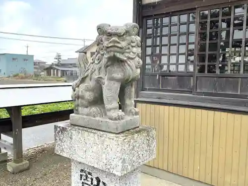 出雲神社の狛犬