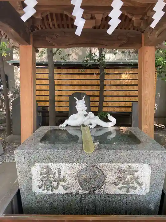 田無神社の手水舎