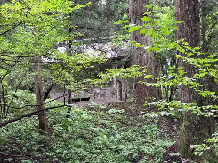 雄山神社中宮祈願殿(富山県)