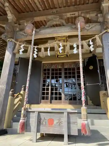 館腰神社の本殿