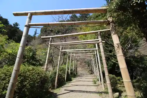 八王寺の鳥居