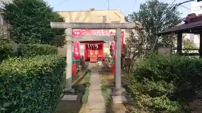 穀蔵稲荷神社　　の鳥居