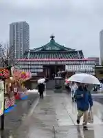 寛永寺不忍池弁天堂の{uncategorized: "未分類", other: "その他", undefined: "問題あり", building: "その他建物", grave: "お墓", sacred_gate: "鳥居", guardian: "狛犬", statue: "像", buddha: "仏像", history: "歴史", nature: "自然", garden: "庭園", animal: "動物", pagoda: "塔", temizu: "手水舎", mountain_gate: "山門・神門", sanctuary: "本殿・本堂", subordinate: "末社・摂社", art: "芸術", scenery: "景色", jizo: "地蔵", ema: "絵馬", goshuin: "御朱印", omikuji: "おみくじ", items: "授与品その他", amulet: "お守り", goshuincho: "御朱印帳", eats: "食事", festival: "お祭り", votive_dance: "神楽", shichigosan: "七五三参", wedding: "結婚式", experience: "体験その他", initially: "初詣", around: "周辺", anti_infection: "感染症対策"}