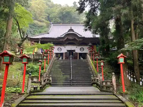 満願寺の本殿