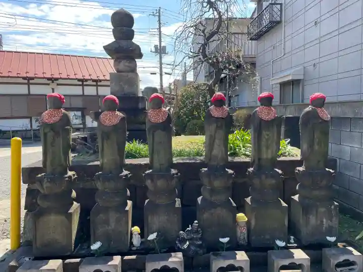 慶運寺の{uncategorized: "未分類", other: "その他", undefined: "問題あり", building: "その他建物", grave: "お墓", sacred_gate: "鳥居", guardian: "狛犬", statue: "像", buddha: "仏像", history: "歴史", nature: "自然", garden: "庭園", animal: "動物", pagoda: "塔", temizu: "手水舎", mountain_gate: "山門・神門", sanctuary: "本殿・本堂", subordinate: "末社・摂社", art: "芸術", scenery: "景色", jizo: "地蔵", ema: "絵馬", goshuin: "御朱印", omikuji: "おみくじ", items: "授与品その他", amulet: "お守り", goshuincho: "御朱印帳", eats: "食事", festival: "お祭り", votive_dance: "神楽", shichigosan: "七五三参", wedding: "結婚式", experience: "体験その他", initially: "初詣", around: "周辺", anti_infection: "感染症対策"}