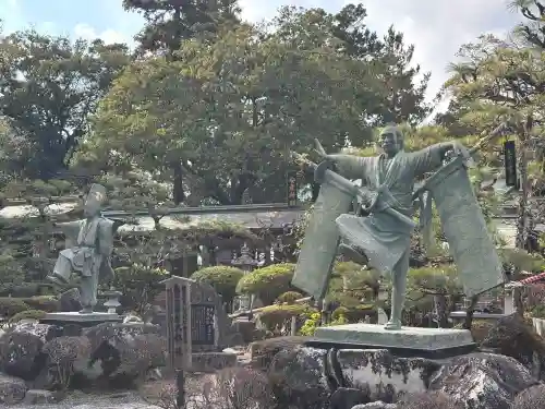 大井神社の{uncategorized: "未分類", other: "その他", undefined: "問題あり", building: "その他建物", grave: "お墓", sacred_gate: "鳥居", guardian: "狛犬", statue: "像", buddha: "仏像", history: "歴史", nature: "自然", garden: "庭園", animal: "動物", pagoda: "塔", temizu: "手水舎", mountain_gate: "山門・神門", sanctuary: "本殿・本堂", subordinate: "末社・摂社", art: "芸術", scenery: "景色", jizo: "地蔵", ema: "絵馬", goshuin: "御朱印", omikuji: "おみくじ", items: "授与品その他", amulet: "お守り", goshuincho: "御朱印帳", eats: "食事", festival: "お祭り", votive_dance: "神楽", shichigosan: "七五三参", wedding: "結婚式", experience: "体験その他", initially: "初詣", around: "周辺", anti_infection: "感染症対策"}