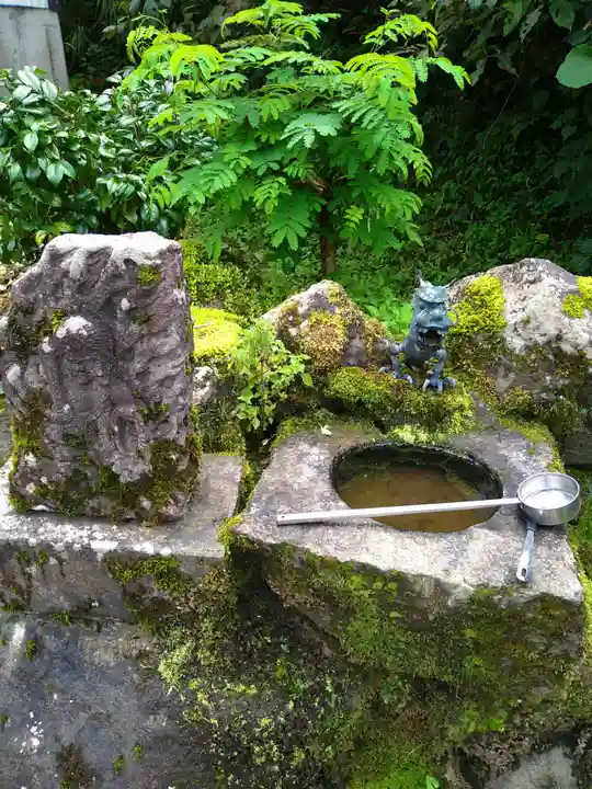 高龍神社 奥之院の手水舎