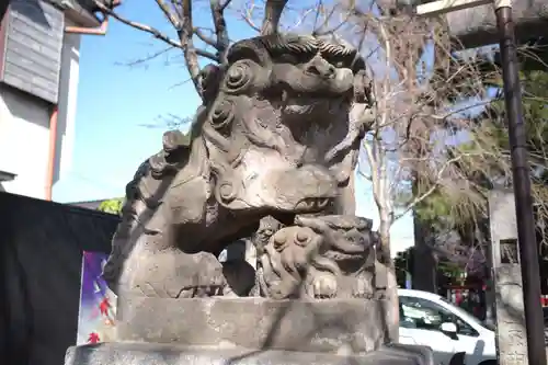 鴻神社の狛犬