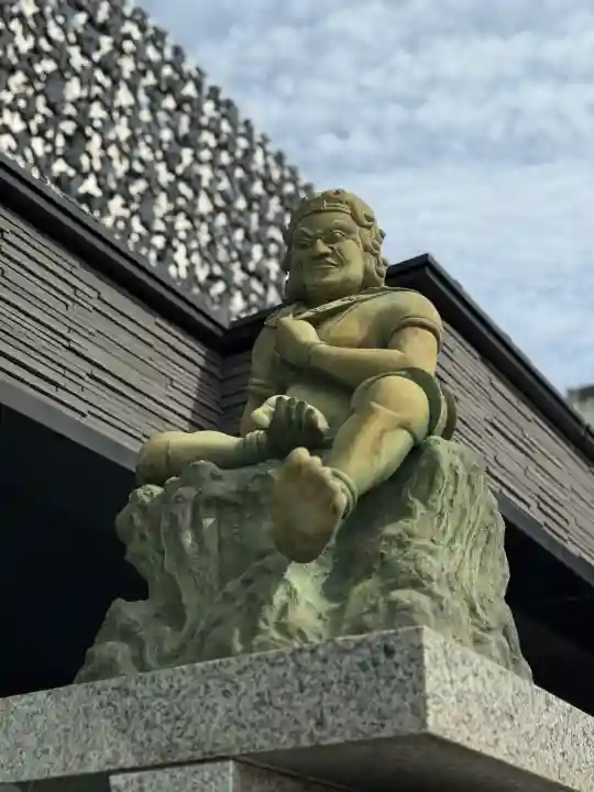 成田山深川不動堂(新勝寺東京別院)の{uncategorized: "未分類", other: "その他", undefined: "問題あり", building: "その他建物", grave: "お墓", sacred_gate: "鳥居", guardian: "狛犬", statue: "像", buddha: "仏像", history: "歴史", nature: "自然", garden: "庭園", animal: "動物", pagoda: "塔", temizu: "手水舎", mountain_gate: "山門・神門", sanctuary: "本殿・本堂", subordinate: "末社・摂社", art: "芸術", scenery: "景色", jizo: "地蔵", ema: "絵馬", goshuin: "御朱印", omikuji: "おみくじ", items: "授与品その他", amulet: "お守り", goshuincho: "御朱印帳", eats: "食事", festival: "お祭り", votive_dance: "神楽", shichigosan: "七五三参", wedding: "結婚式", experience: "体験その他", initially: "初詣", around: "周辺", anti_infection: "感染症対策"}
