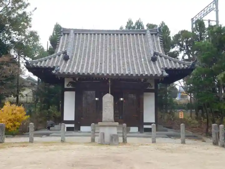 薬師寺の山門・神門