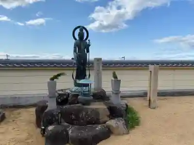 生福寺の{uncategorized: "未分類", other: "その他", undefined: "問題あり", building: "その他建物", grave: "お墓", sacred_gate: "鳥居", guardian: "狛犬", statue: "像", buddha: "仏像", history: "歴史", nature: "自然", garden: "庭園", animal: "動物", pagoda: "塔", temizu: "手水舎", mountain_gate: "山門・神門", sanctuary: "本殿・本堂", subordinate: "末社・摂社", art: "芸術", scenery: "景色", jizo: "地蔵", ema: "絵馬", goshuin: "御朱印", omikuji: "おみくじ", items: "授与品その他", amulet: "お守り", goshuincho: "御朱印帳", eats: "食事", festival: "お祭り", votive_dance: "神楽", shichigosan: "七五三参", wedding: "結婚式", experience: "体験その他", initially: "初詣", around: "周辺", anti_infection: "感染症対策"}