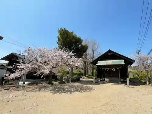 楯崎神社御籠所の建物その他