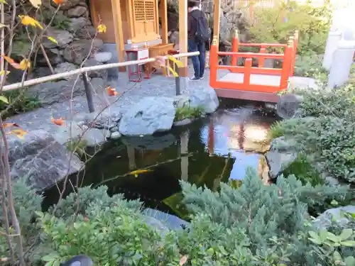 蛇窪神社の庭園