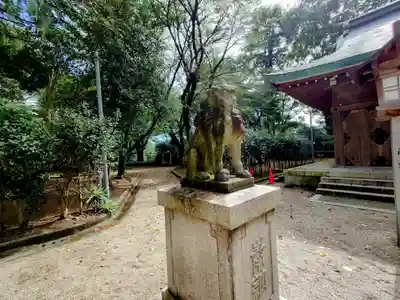 高岡市護国神社の狛犬