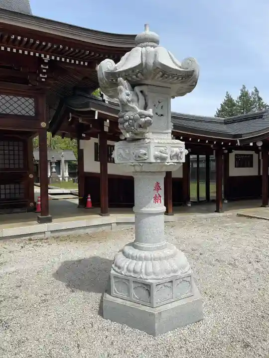 諏訪神社の{uncategorized: "未分類", other: "その他", undefined: "問題あり", building: "その他建物", grave: "お墓", sacred_gate: "鳥居", guardian: "狛犬", statue: "像", buddha: "仏像", history: "歴史", nature: "自然", garden: "庭園", animal: "動物", pagoda: "塔", temizu: "手水舎", mountain_gate: "山門・神門", sanctuary: "本殿・本堂", subordinate: "末社・摂社", art: "芸術", scenery: "景色", jizo: "地蔵", ema: "絵馬", goshuin: "御朱印", omikuji: "おみくじ", items: "授与品その他", amulet: "お守り", goshuincho: "御朱印帳", eats: "食事", festival: "お祭り", votive_dance: "神楽", shichigosan: "七五三参", wedding: "結婚式", experience: "体験その他", initially: "初詣", around: "周辺", anti_infection: "感染症対策"}