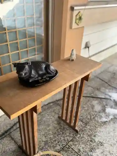 彌彦神社　(伊夜日子神社)の{uncategorized: "未分類", other: "その他", undefined: "問題あり", building: "その他建物", grave: "お墓", sacred_gate: "鳥居", guardian: "狛犬", statue: "像", buddha: "仏像", history: "歴史", nature: "自然", garden: "庭園", animal: "動物", pagoda: "塔", temizu: "手水舎", mountain_gate: "山門・神門", sanctuary: "本殿・本堂", subordinate: "末社・摂社", art: "芸術", scenery: "景色", jizo: "地蔵", ema: "絵馬", goshuin: "御朱印", omikuji: "おみくじ", items: "授与品その他", amulet: "お守り", goshuincho: "御朱印帳", eats: "食事", festival: "お祭り", votive_dance: "神楽", shichigosan: "七五三参", wedding: "結婚式", experience: "体験その他", initially: "初詣", around: "周辺", anti_infection: "感染症対策"}