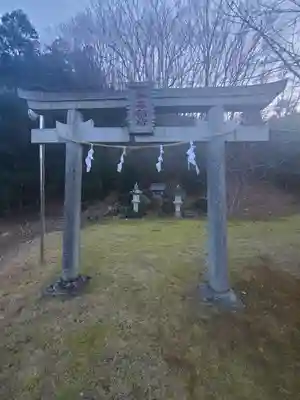 心花の里　報恩寺の鳥居