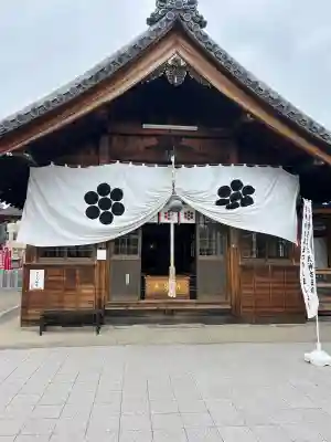 星神社の{uncategorized: "未分類", other: "その他", undefined: "問題あり", building: "その他建物", grave: "お墓", sacred_gate: "鳥居", guardian: "狛犬", statue: "像", buddha: "仏像", history: "歴史", nature: "自然", garden: "庭園", animal: "動物", pagoda: "塔", temizu: "手水舎", mountain_gate: "山門・神門", sanctuary: "本殿・本堂", subordinate: "末社・摂社", art: "芸術", scenery: "景色", jizo: "地蔵", ema: "絵馬", goshuin: "御朱印", omikuji: "おみくじ", items: "授与品その他", amulet: "お守り", goshuincho: "御朱印帳", eats: "食事", festival: "お祭り", votive_dance: "神楽", shichigosan: "七五三参", wedding: "結婚式", experience: "体験その他", initially: "初詣", around: "周辺", anti_infection: "感染症対策"}