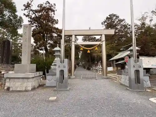 伊奈冨神社の{uncategorized: "未分類", other: "その他", undefined: "問題あり", building: "その他建物", grave: "お墓", sacred_gate: "鳥居", guardian: "狛犬", statue: "像", buddha: "仏像", history: "歴史", nature: "自然", garden: "庭園", animal: "動物", pagoda: "塔", temizu: "手水舎", mountain_gate: "山門・神門", sanctuary: "本殿・本堂", subordinate: "末社・摂社", art: "芸術", scenery: "景色", jizo: "地蔵", ema: "絵馬", goshuin: "御朱印", omikuji: "おみくじ", items: "授与品その他", amulet: "お守り", goshuincho: "御朱印帳", eats: "食事", festival: "お祭り", votive_dance: "神楽", shichigosan: "七五三参", wedding: "結婚式", experience: "体験その他", initially: "初詣", around: "周辺", anti_infection: "感染症対策"}